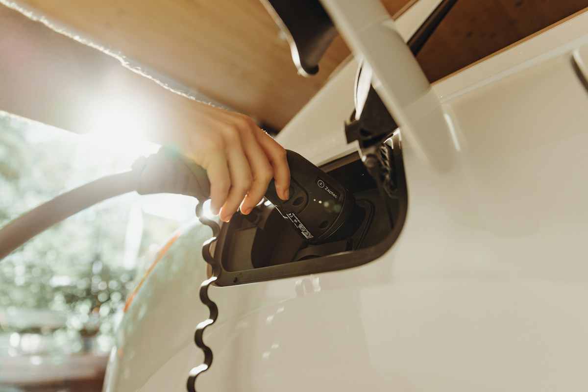 Conector de recarga de un vehículo eléctrico